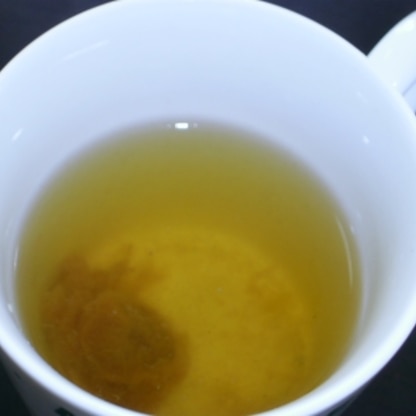 この梅干のしょっぱさと緑茶の爽やかさがなんともいいですね、ごちそうさまです。